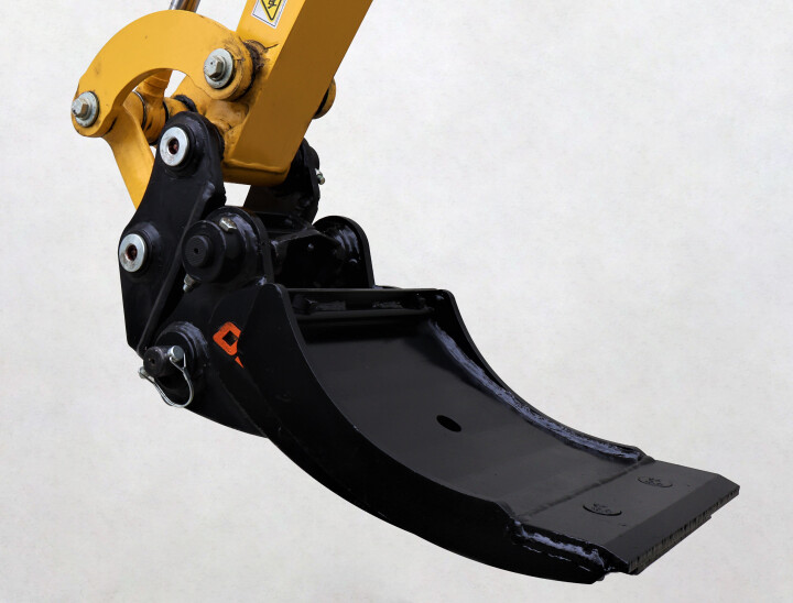 Spade Frame and Insert 01