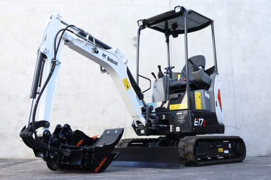 Bobcat E17Z Tilt Dig and Spade Bucket